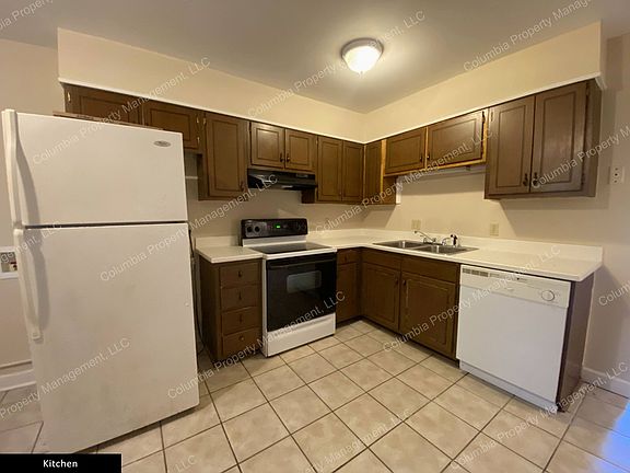 5th image of 711 Deerwood St