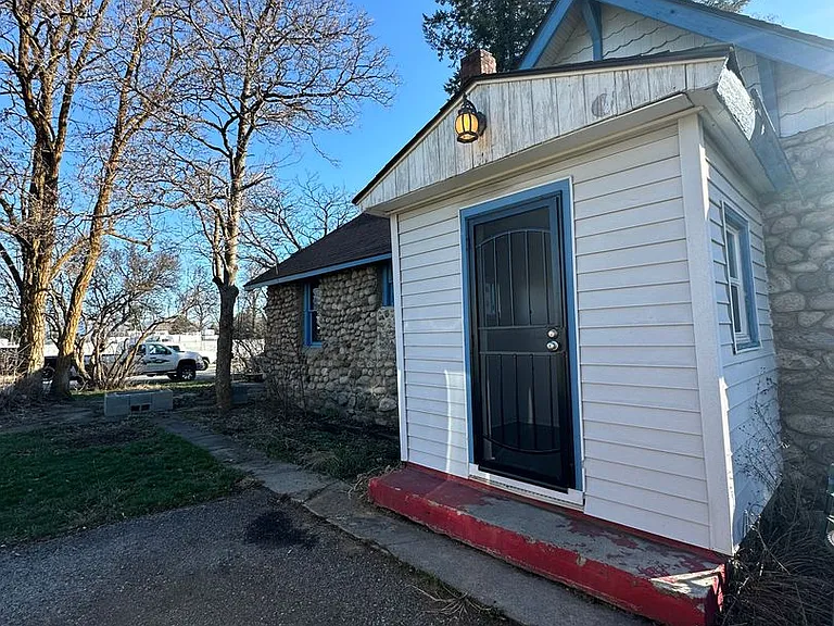 645 N McGuire Rd — Photo 4