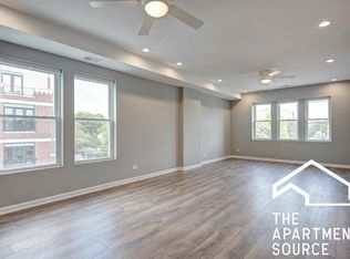 1957 W Belmont Ave, Chicago, IL 60657
