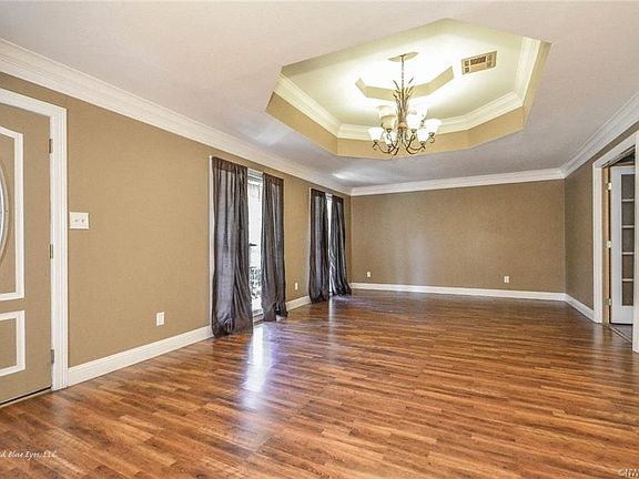 4th image of 2613 Leaf Ln