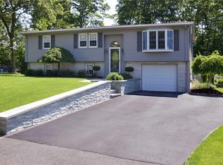 21 Linfield Cir, Lincoln, RI 02865
