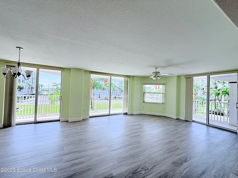8922 Laguna Ln #201 — Photo 9