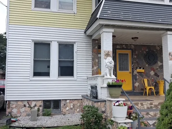 15 Somerset St, Springfield, MA 01108