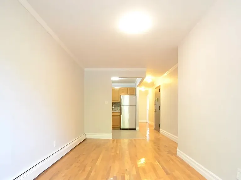 301 Van Buren St #2R — Photo 2