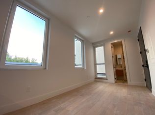 107 S 3rd St #PENTHOUSE, Brooklyn, NY 11249