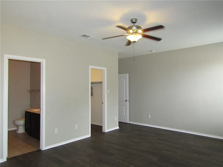 14200 Lake Victor Dr — Photo 53