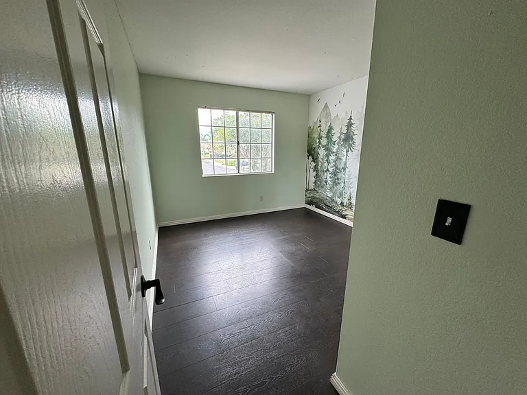 466 Weisser Way — Photo 10