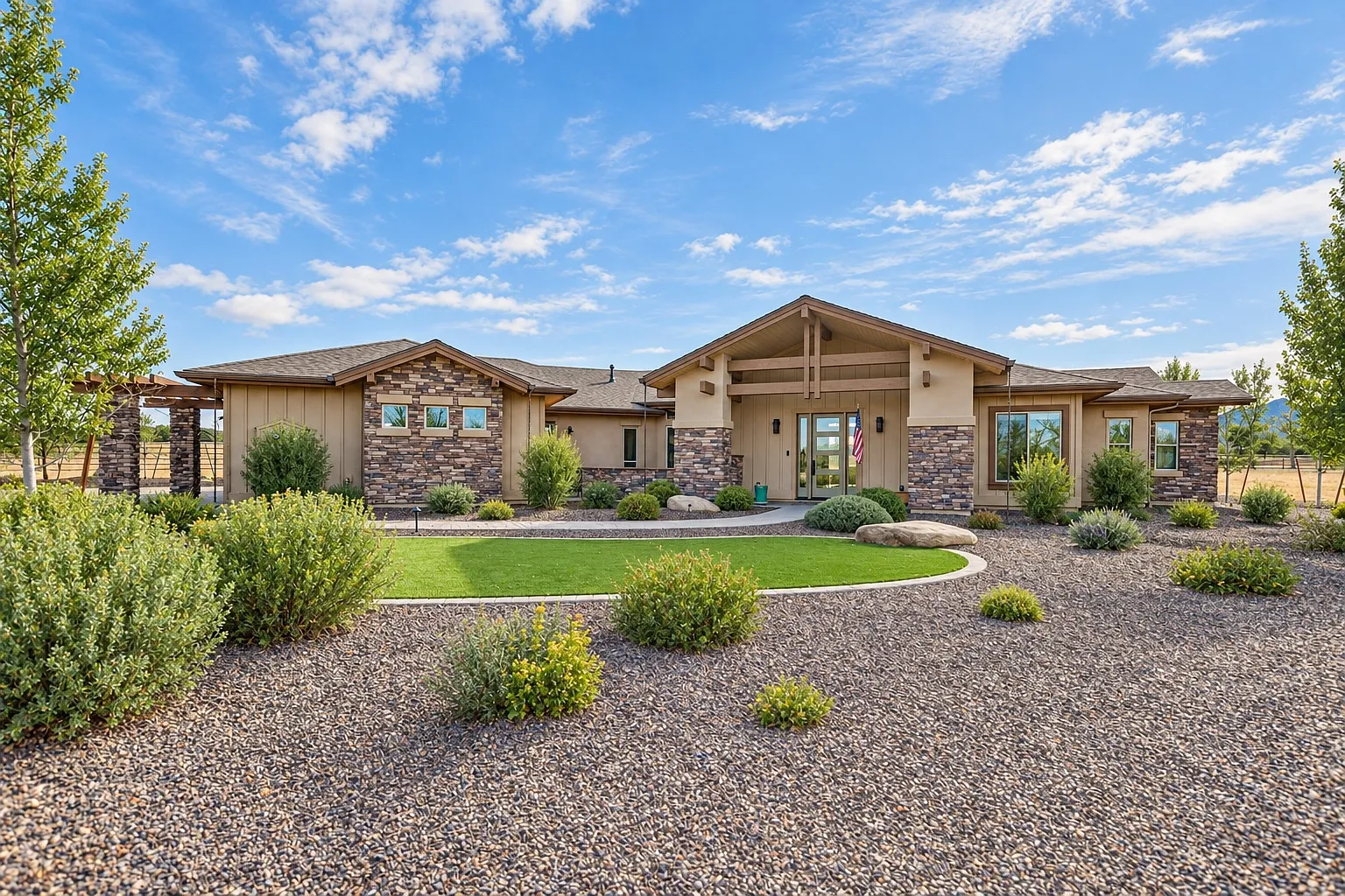 4175 W Latham Cir — Photo 1