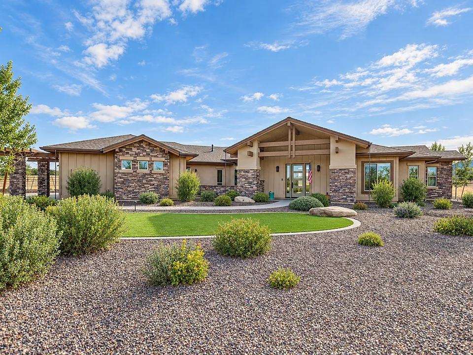 4175 W Latham Cir