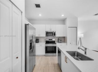 11927 NW 46th St, Coral Springs, FL 33076