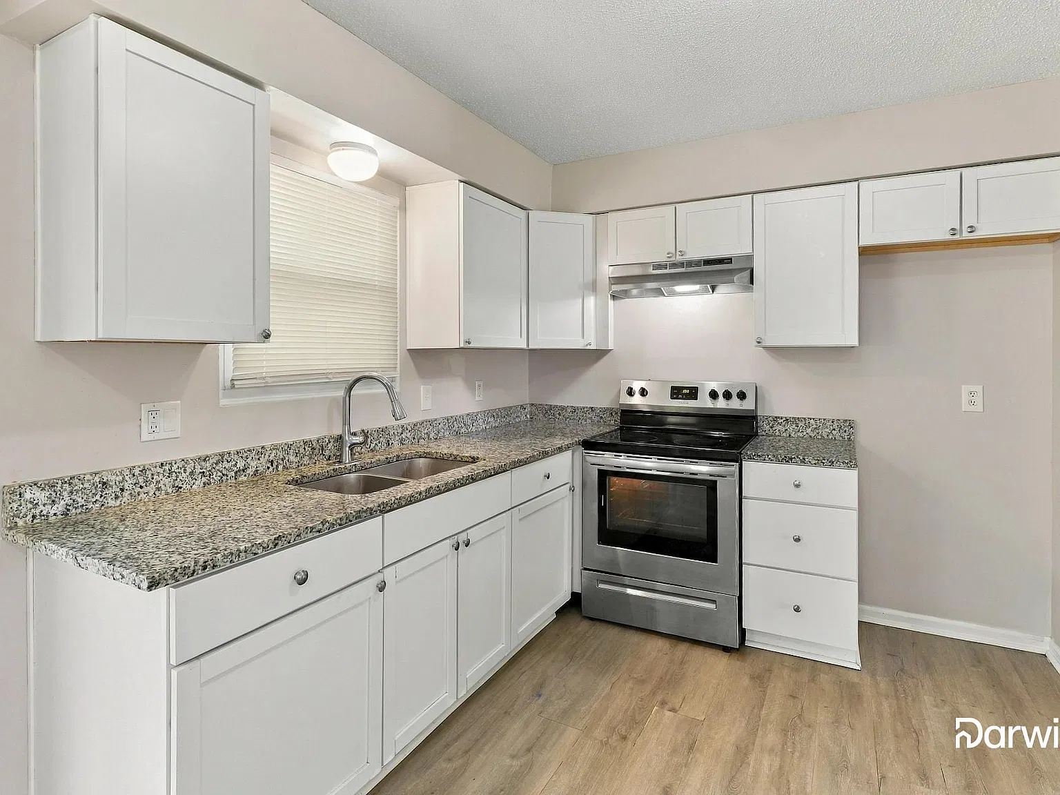 3 bed, 2.5 bath, 1656 sqft, $2,025 — Photo 2