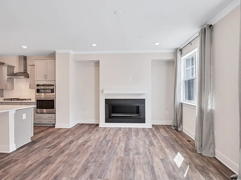 32 Bleeker Pl — Photo 13