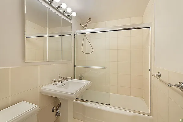 Rented by Corcoran | media 9