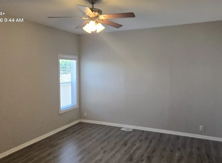 1361 Shadowglen Way — Photo 7