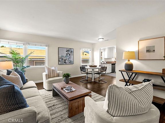 3rd image of 523 Avenue A