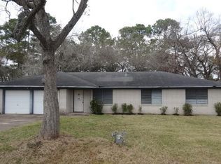2401 Hollywood St, Dickinson, TX 77539