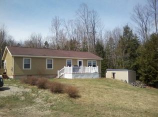 37 Danbury Woods Rd, Danbury, NH 03230
