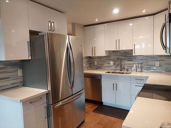 4th image of 7320 E Green Lake Dr N APT 302