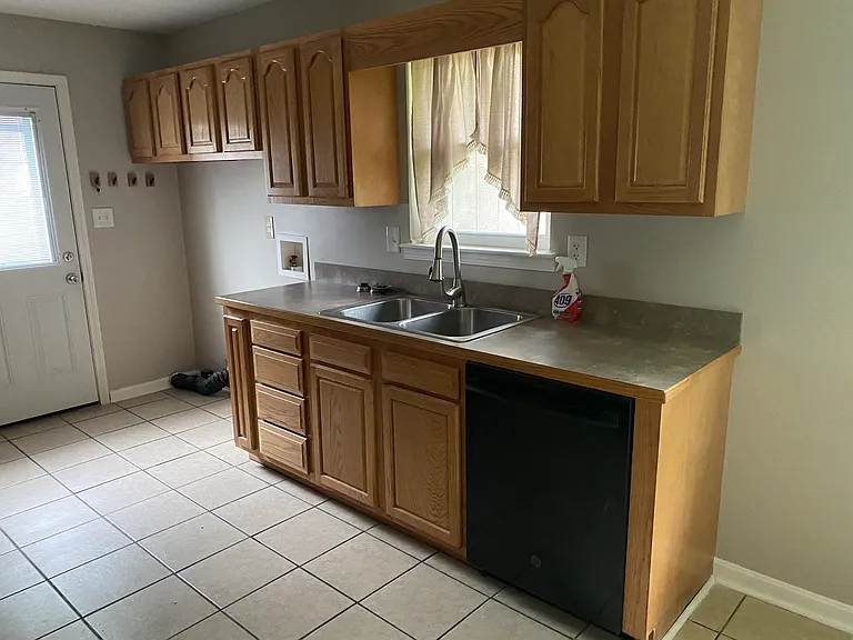 3914 Tally Ho Ct — Photo 4