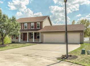 5552 Meadowgreen Ct, Saint Charles, MO 63304