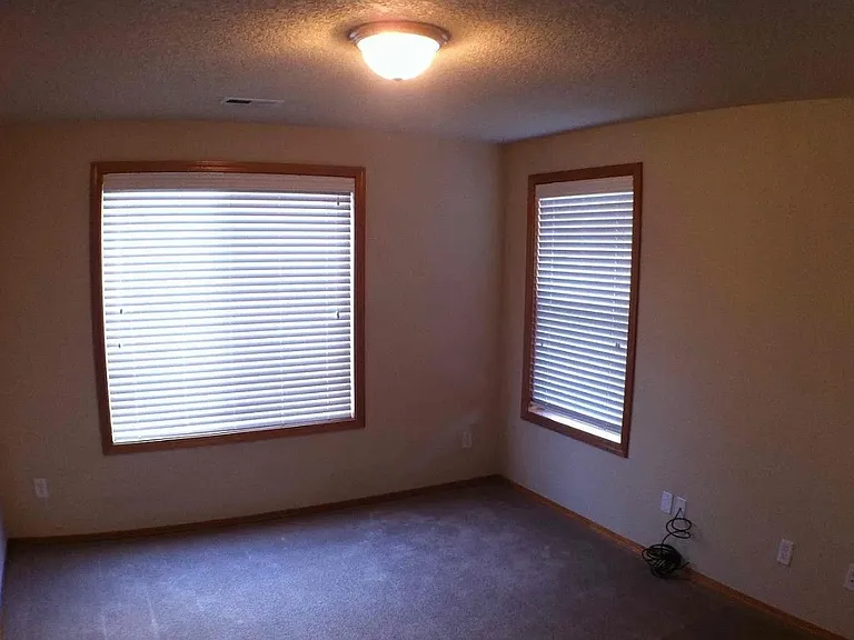 38640 Barlow Pkwy — Photo 8