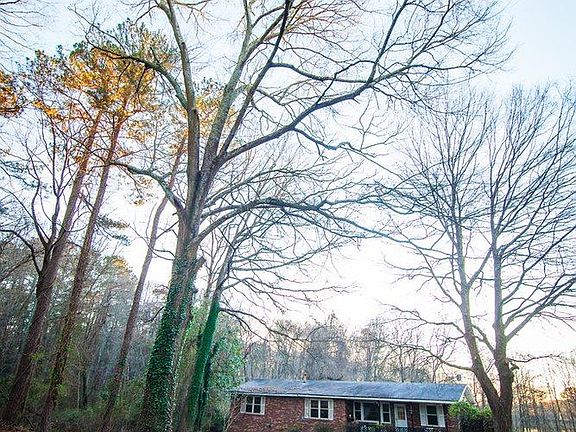 2nd image of 1134 Lakeshore Dr