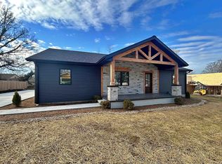 309 SE 1st St, Loogootee, IN 47553