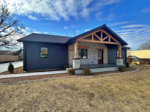 309 SE 1st St, Loogootee, IN 47553