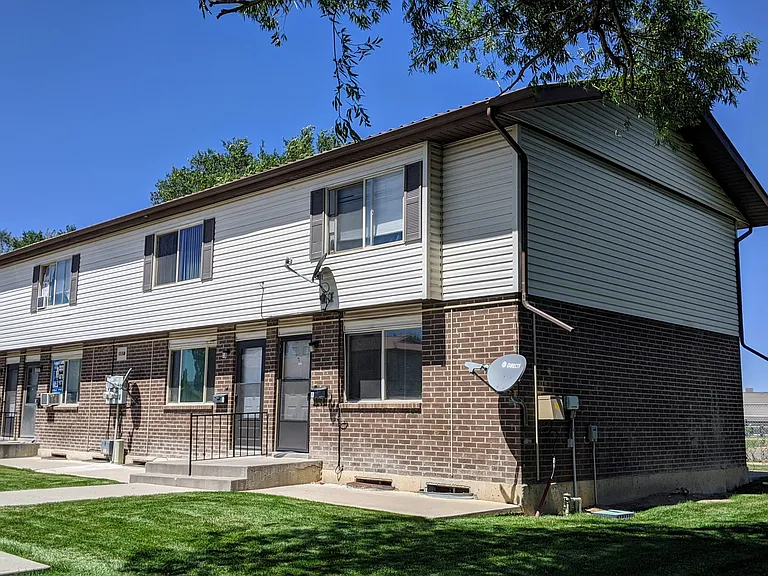 607 Roma Ct #A — Photo 1