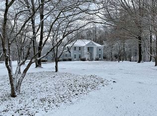 9 Fieldstone Rd, Califon, NJ 07830