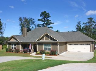 2 Cedarwood Ct, Phenix City, AL 36870
