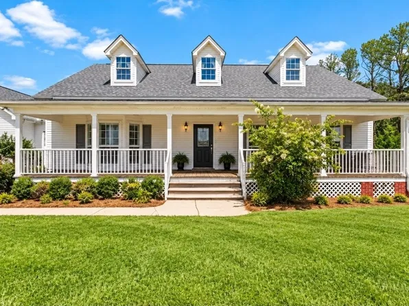 49391 Rabun Rd, Bay Minette, AL 36507