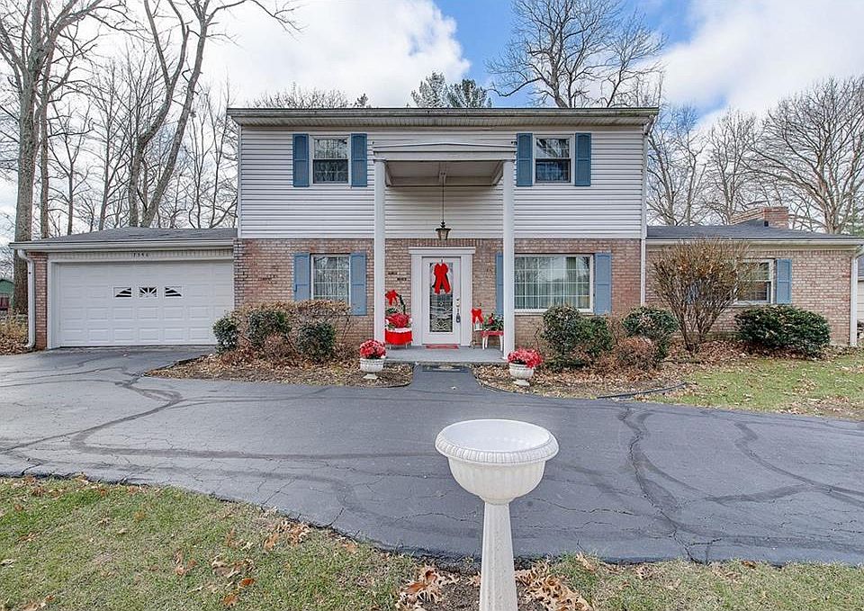 1st image of 7546 Lindenwood Dr