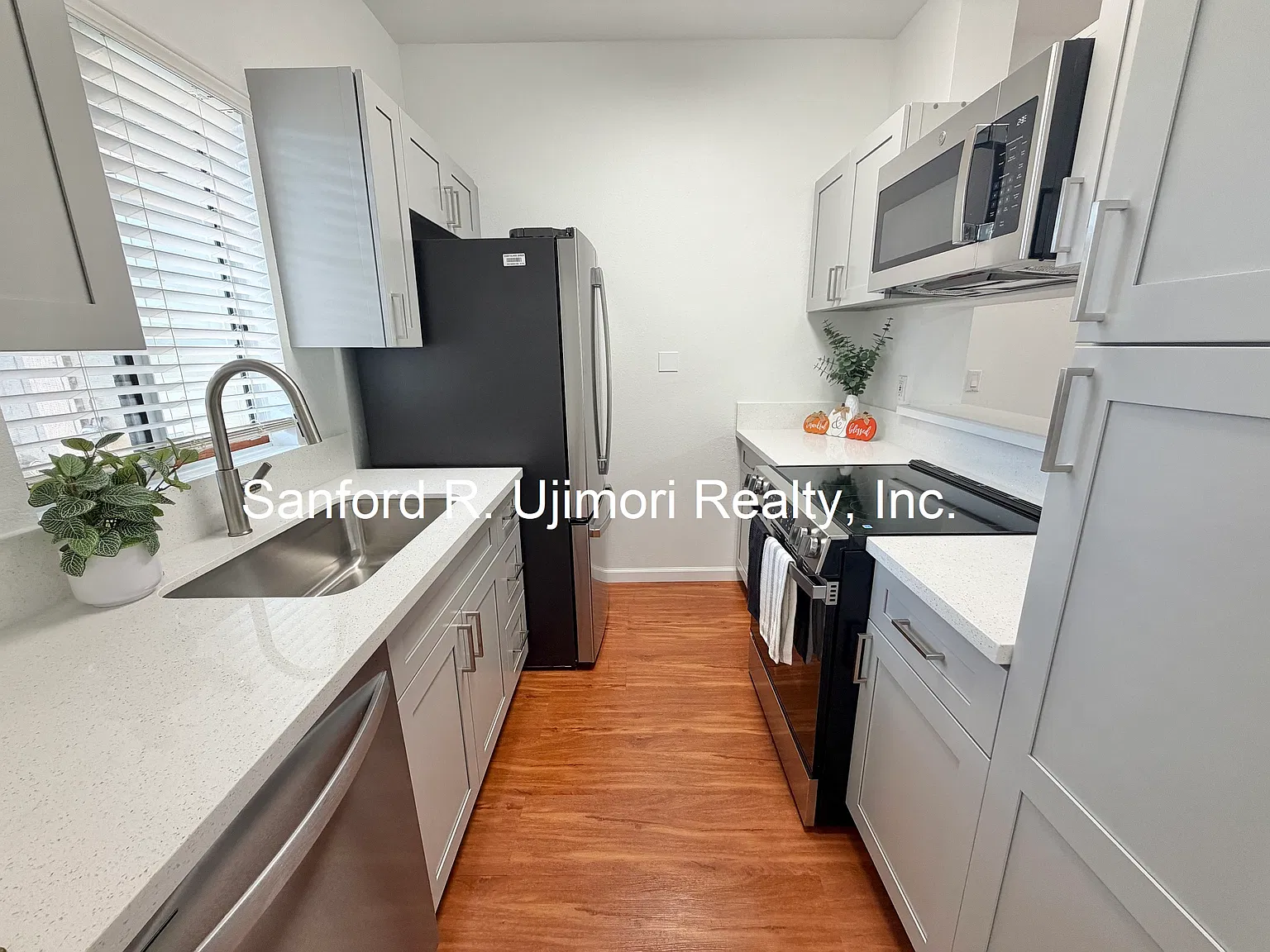 2 bed, 2.5 bath, 922 sqft, $3,150 — Photo 3
