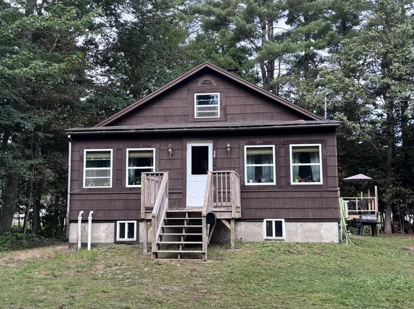 28 Winter Street, Madison, ME 04950