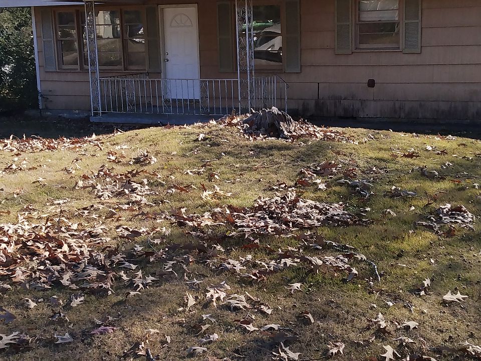 1st image of 509 18th Ave NW