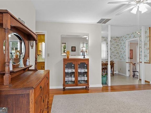 5th image of 2500 Sewell Mill Rd