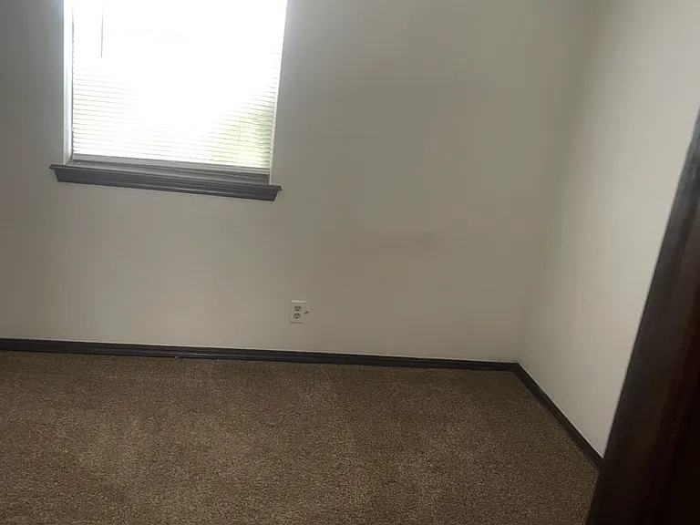 517 S Hafner St #B — Photo 6