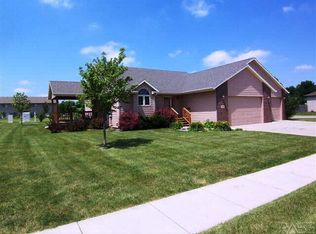 3140 S Auburn Hills Ct, Sioux Falls, SD 57108