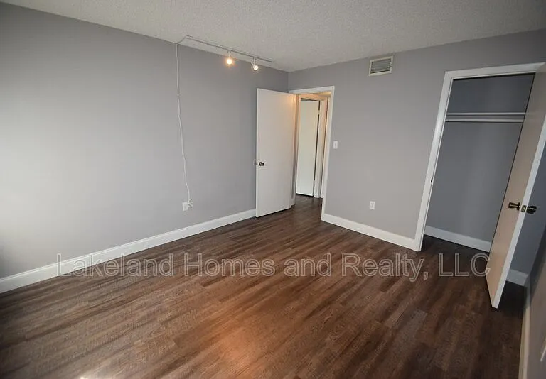 1005 S New York Ave #1 — Photo 9