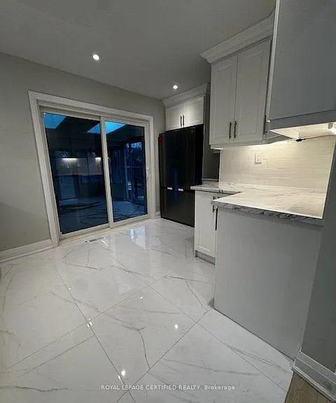 16 Almond Ave — Photo 22