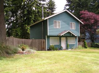 7903 San Juan Ave, Clinton, WA 98236