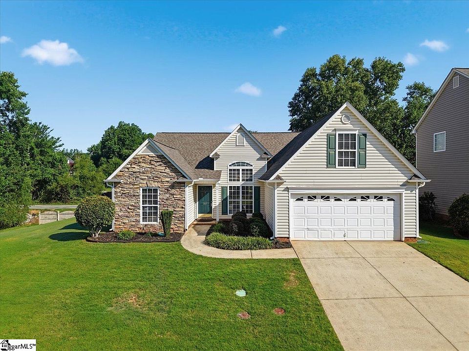 1st image of 207 Grimes Dr