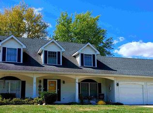 605 Old Tippecanoe Dr, Springfield, IL 62711