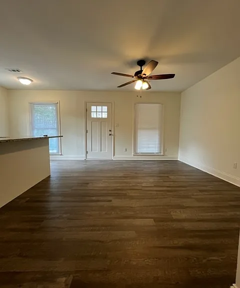 543 Wonder Ln — Photo 3