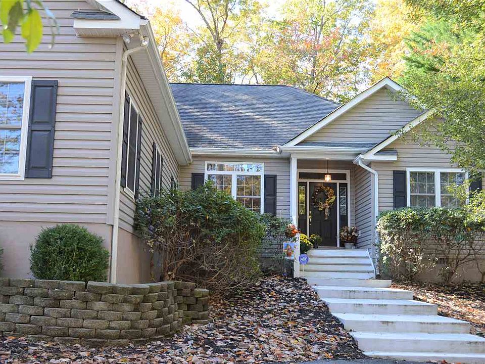 1st image of 23 Fleetwood Dr