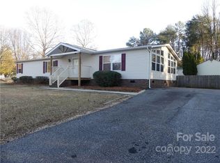 7781 Skyline Dr, Sherrills Ford, NC 28673