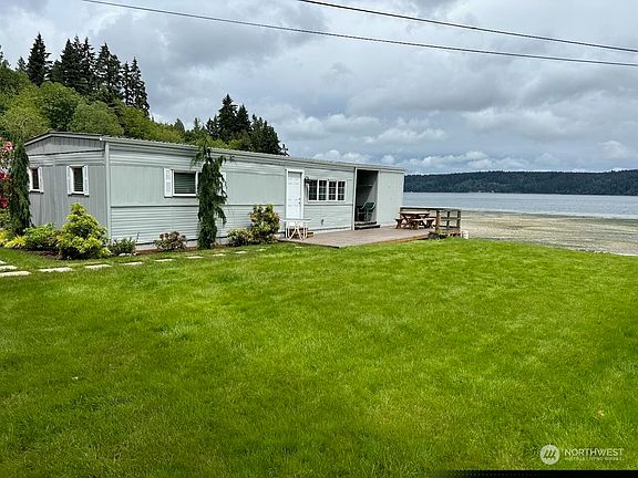 3rd image of 15459 Sunny Cove Drive SE