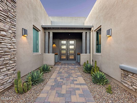 3rd image of 941 W Enclave Canyon Ct
