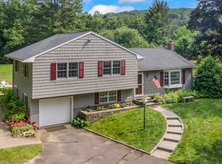 128 Walnut Tree Hill Rd, Sandy Hook, CT 06482